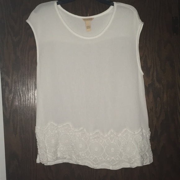 White Tank - Picture 1 of 4